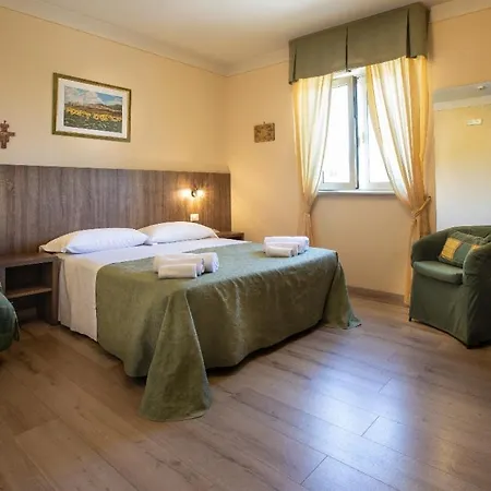 Hotel La Tavola Rotonda *