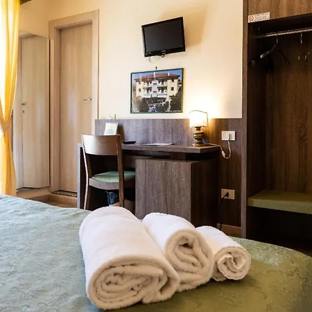 La Tavola Rotonda 호텔 *