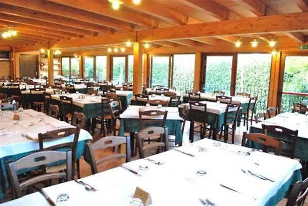 Hotel La Tavola Rotonda *